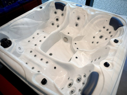 Vírivka Wave Plus - vystavený model