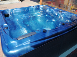 Vírivka Wave Plus - vystavený model